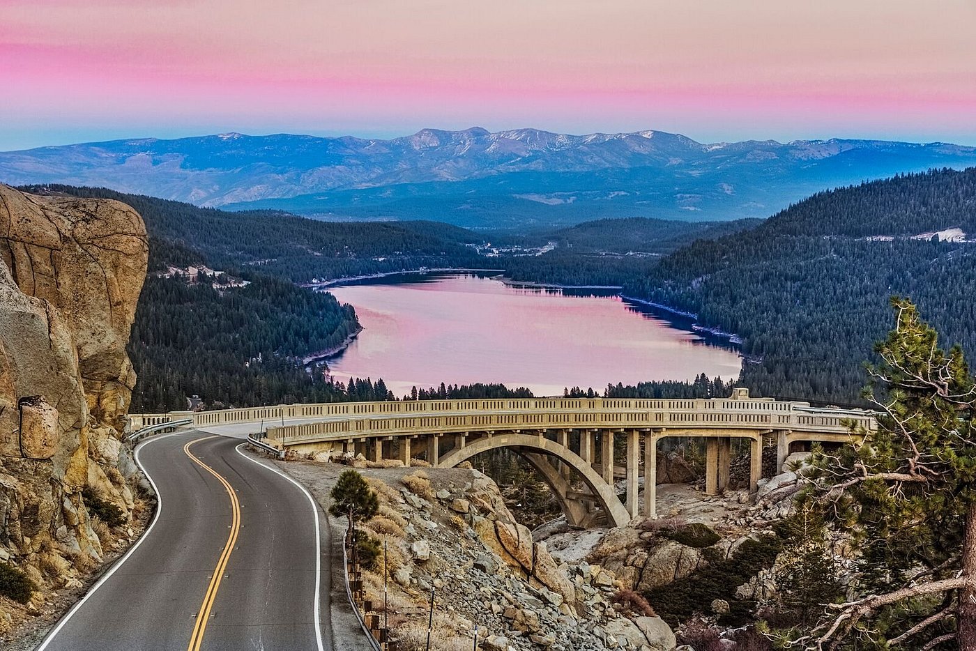 Truckee Tahoe Airport Image