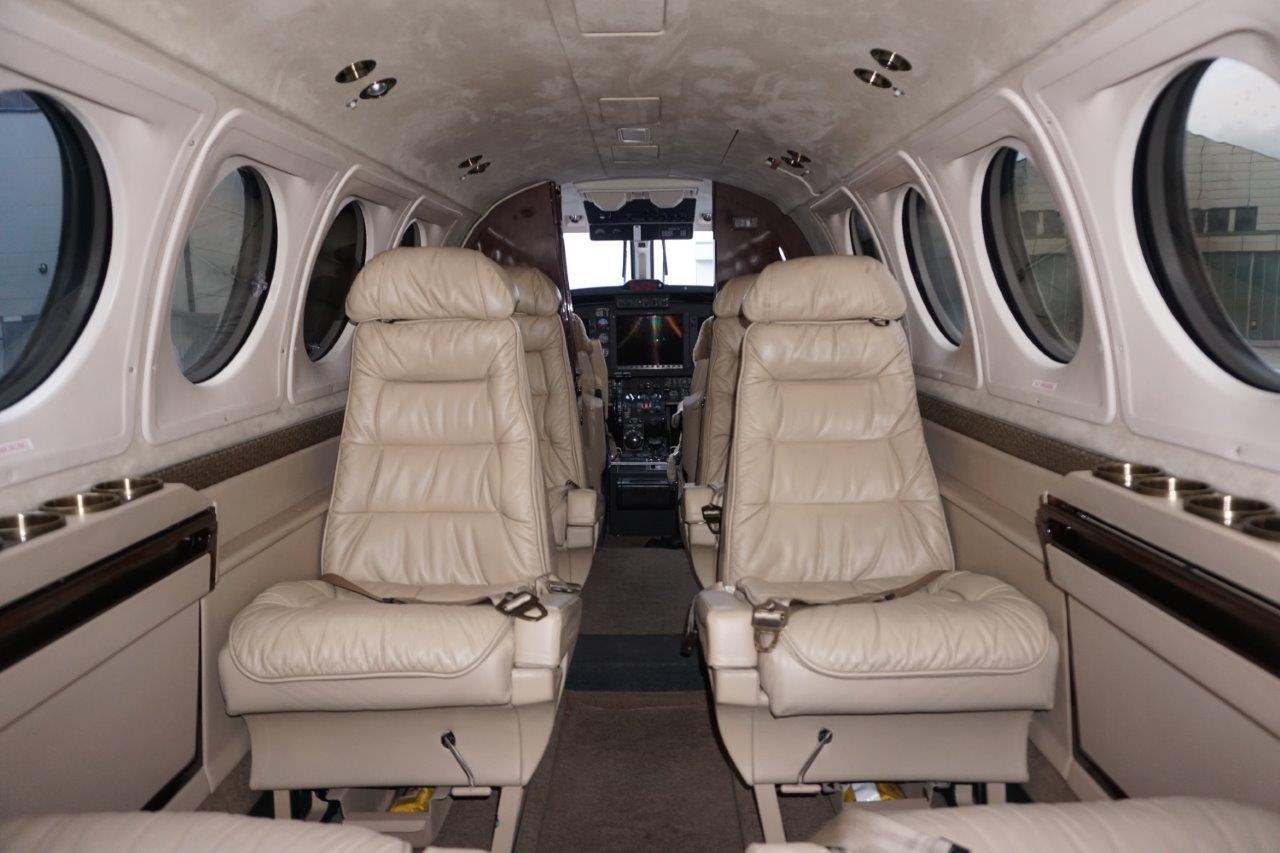 Aircraft Image for C-FRHZ