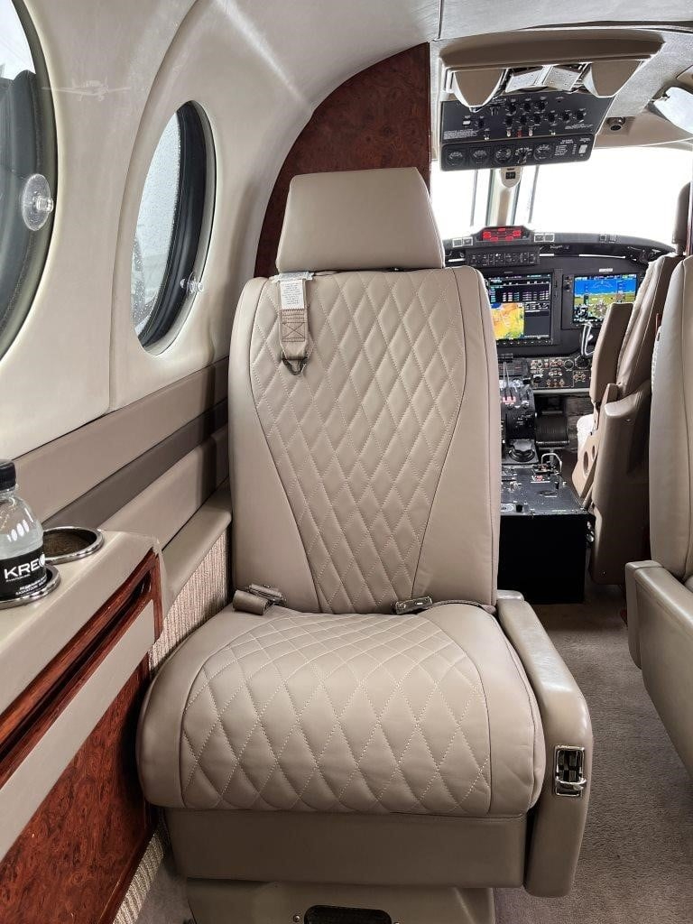 Aircraft Image for C-GLOX