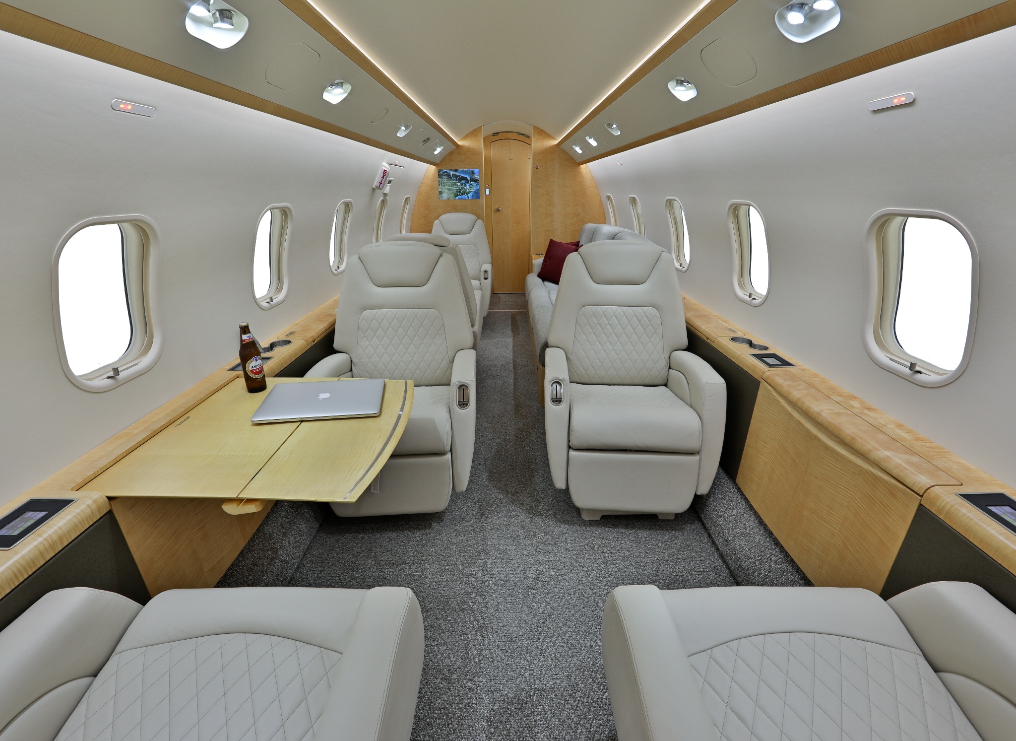 Aircraft Image for N211JB