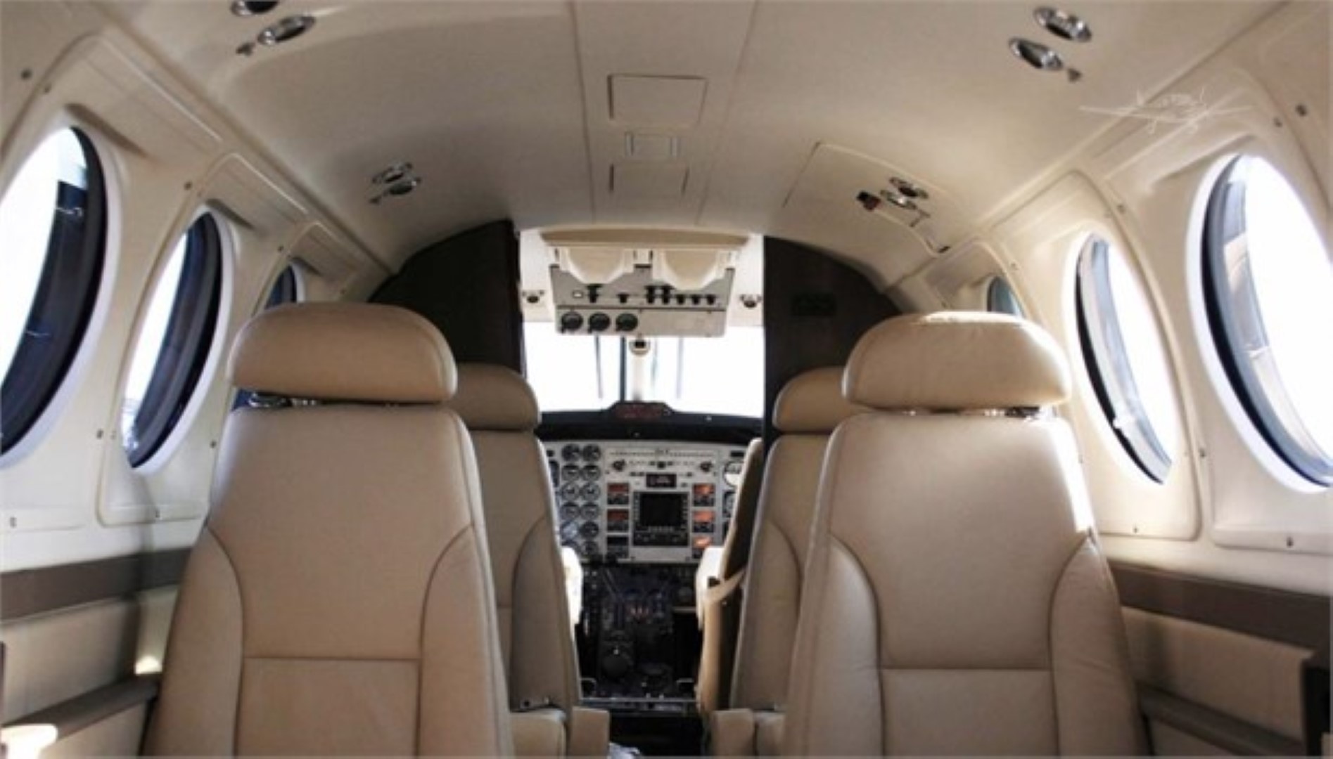 Aircraft Image for N235LC