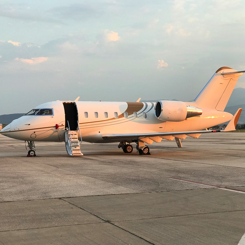 Image of tail 9H-SIS