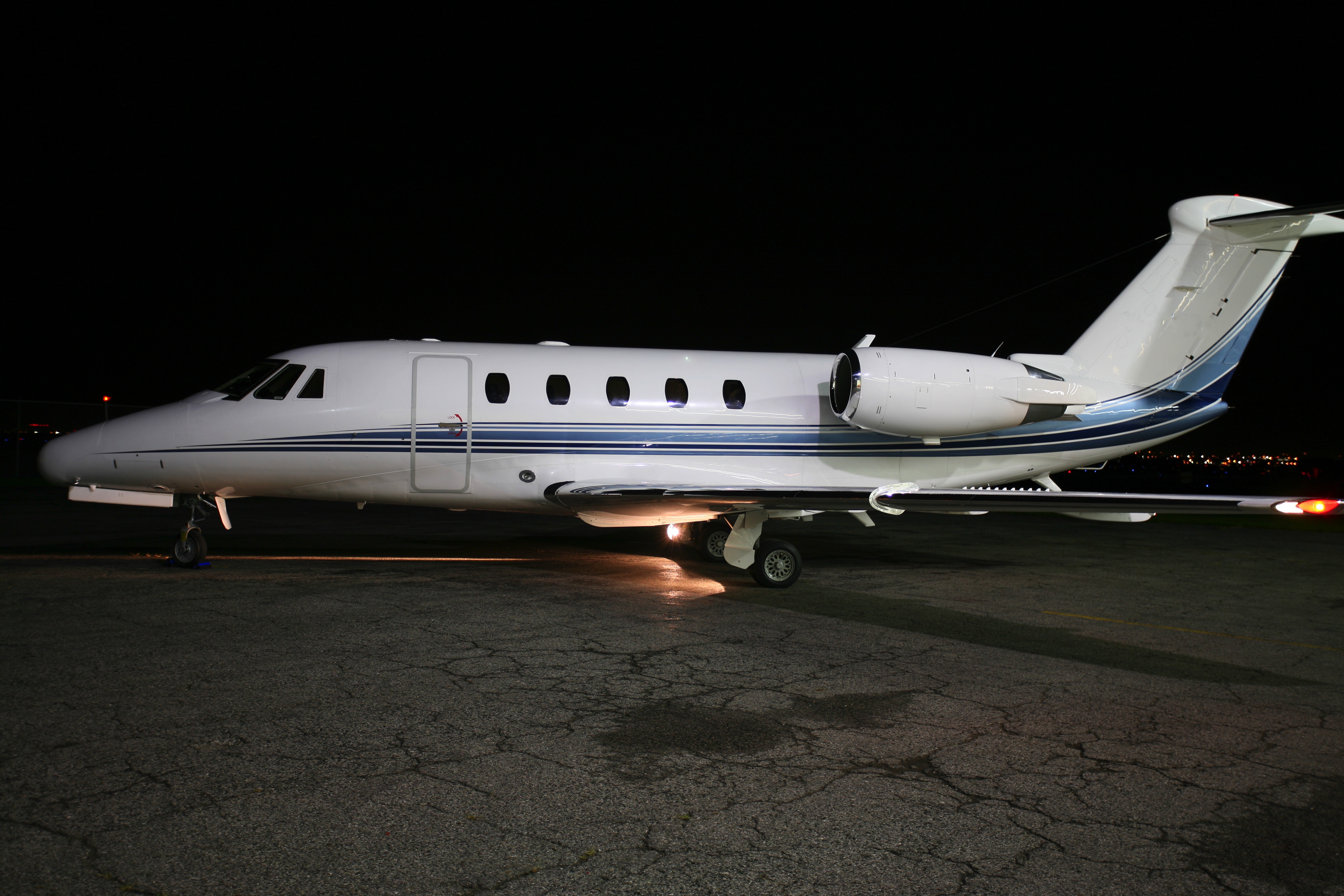 Image of tail C-FTOR