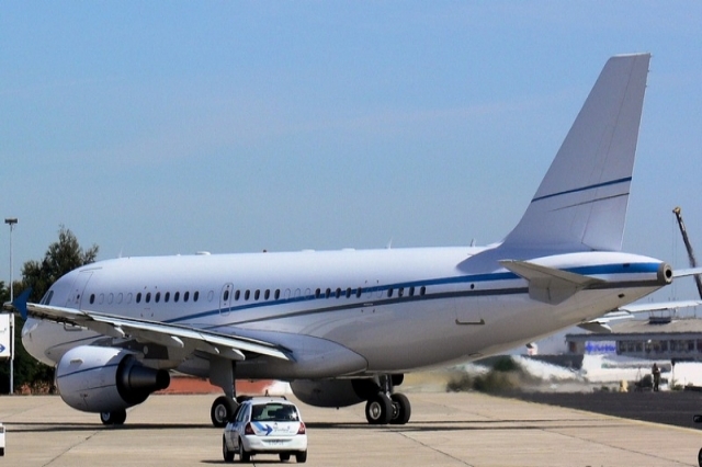 Image of tail CS-TQJ