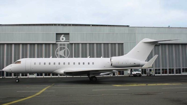 Image of tail D-AFAM