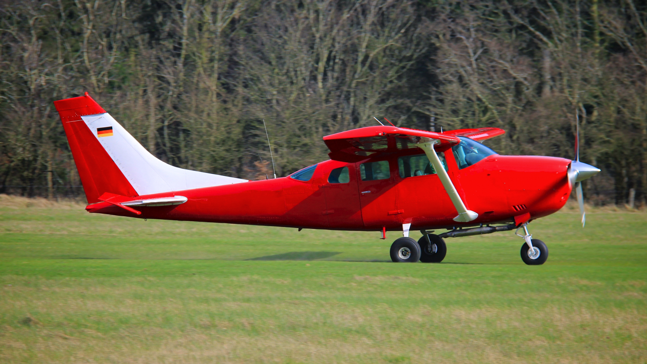 Image of tail D-EGUF