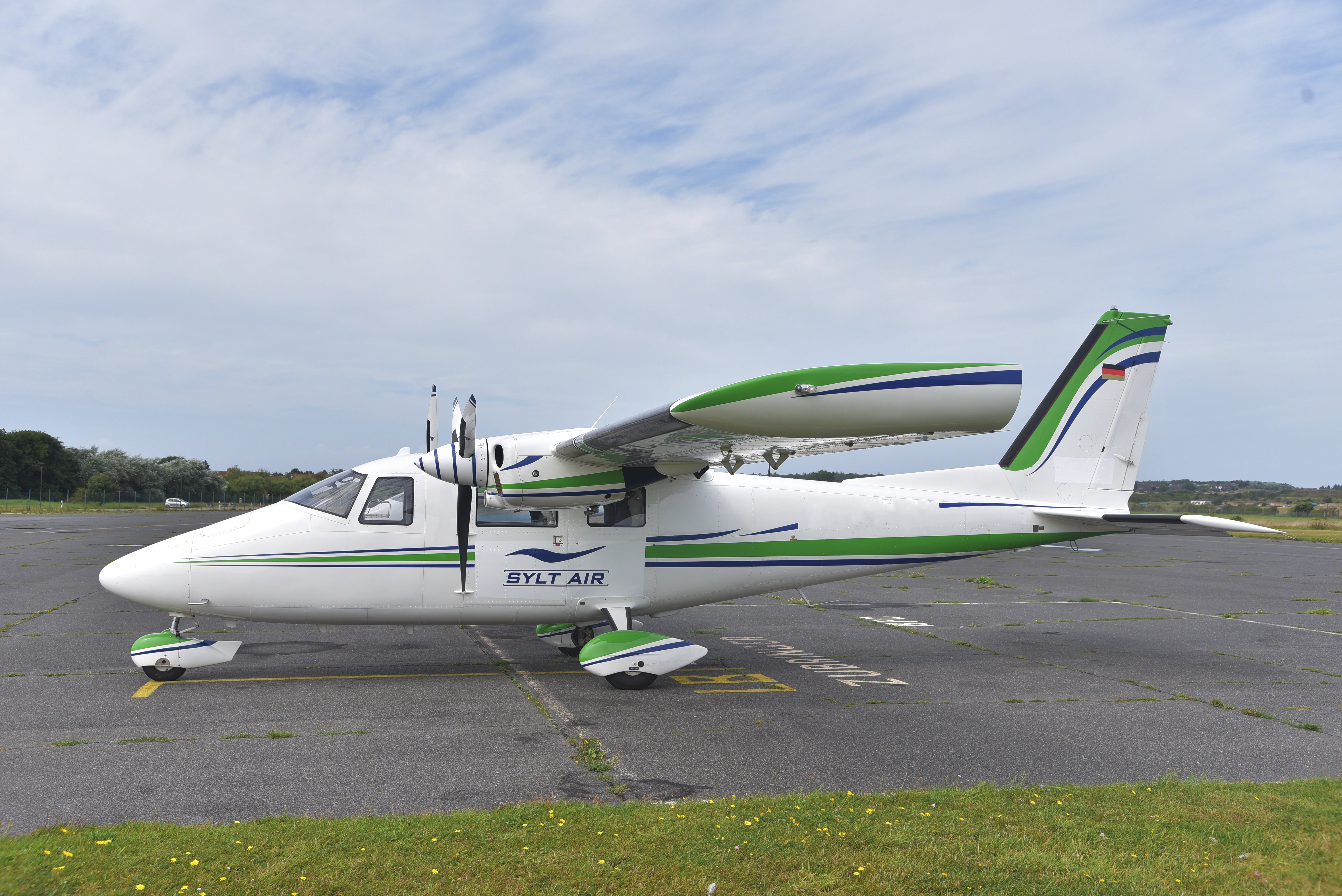 Image of tail D-GFLY