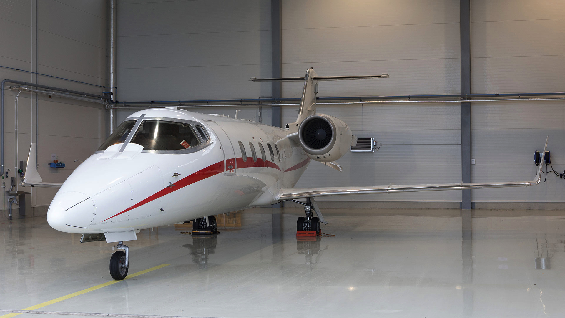 Image of tail ES-III