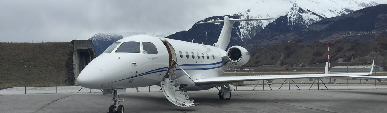 Image of tail G-ESNA