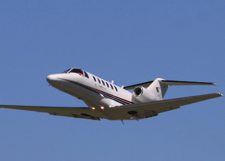 Image of tail G-OCJZ