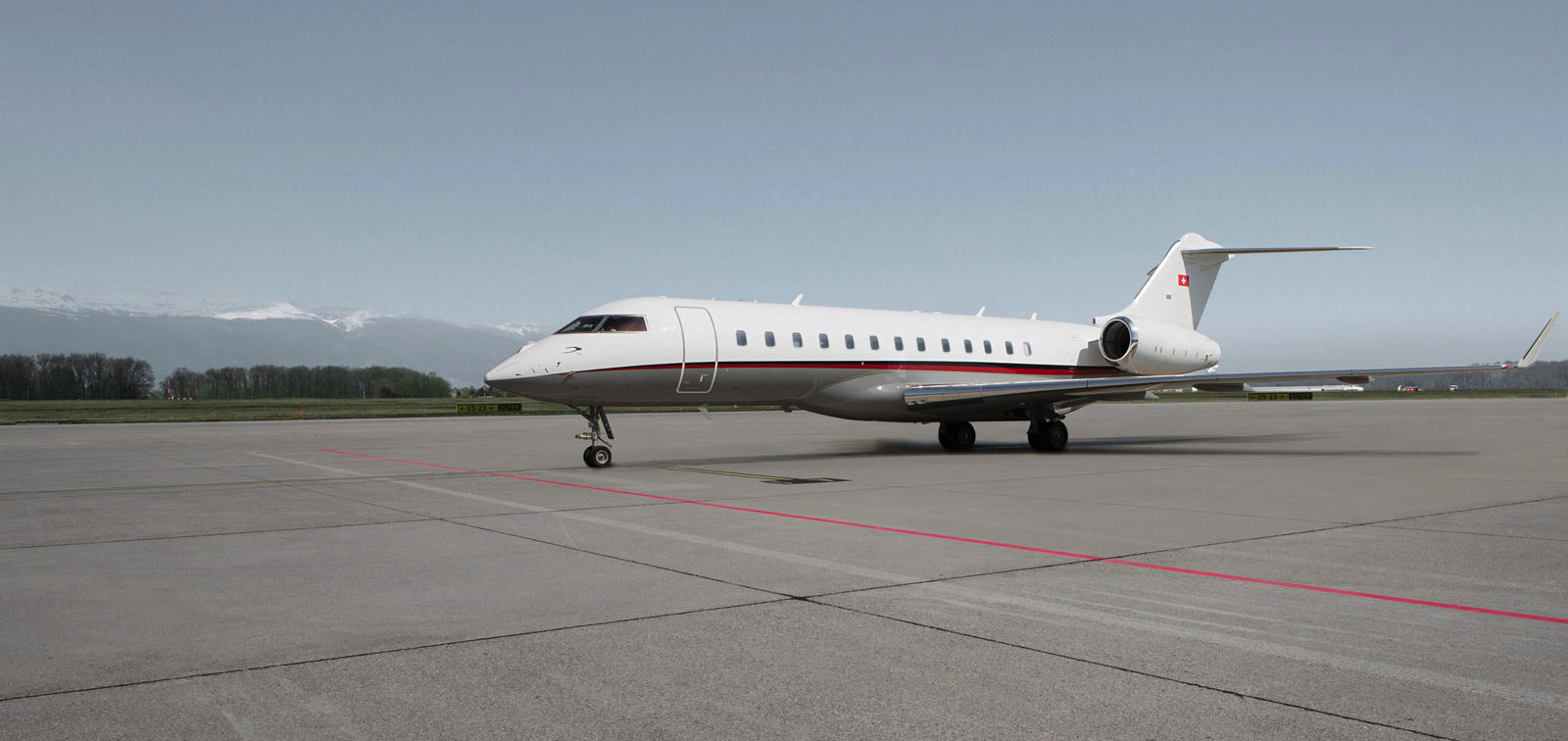 Image of tail HB-JII