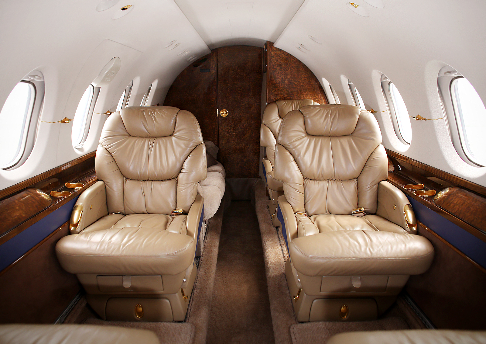 Aircraft Image for LY-KLA