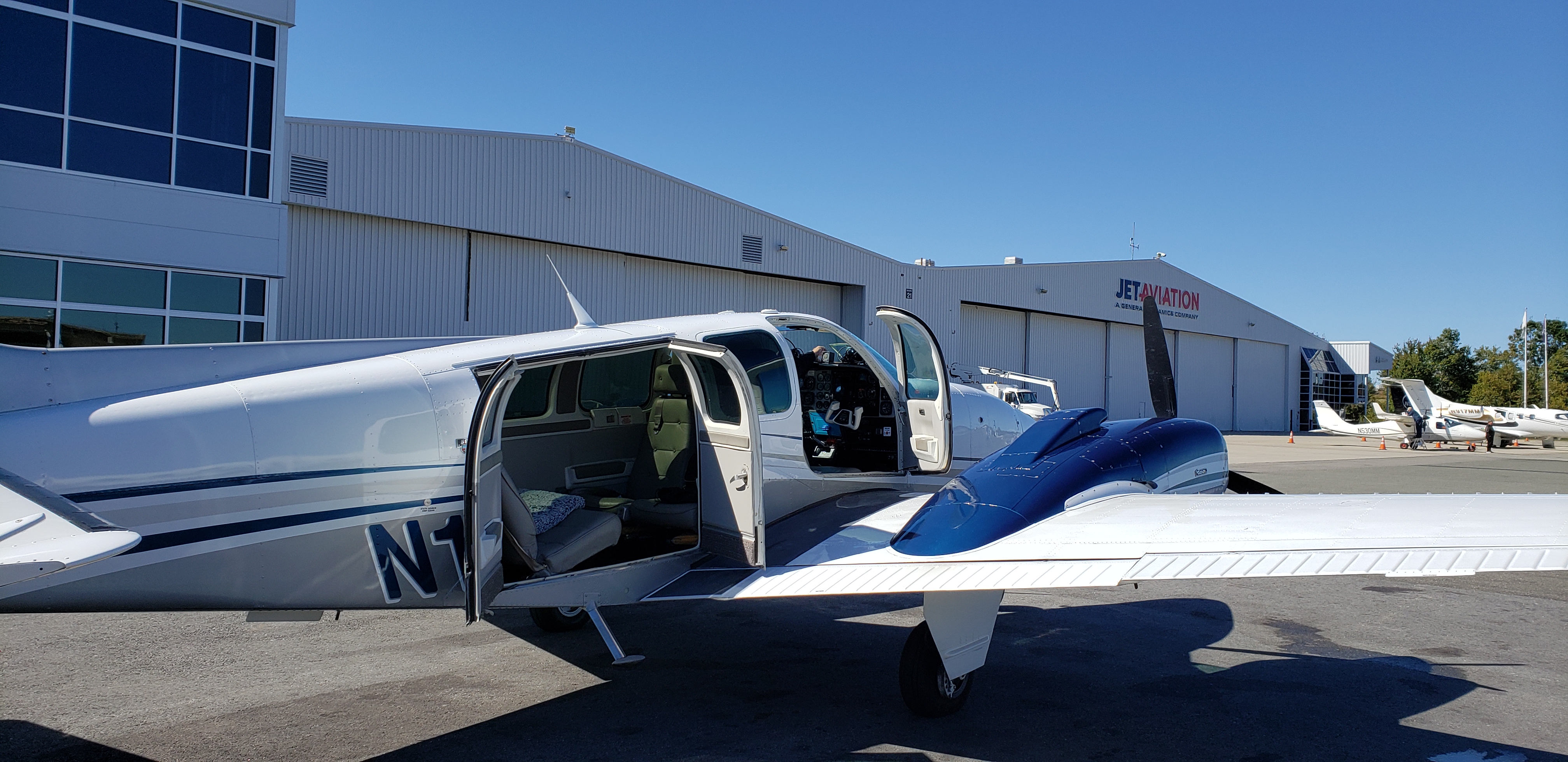 Image of tail N100JP