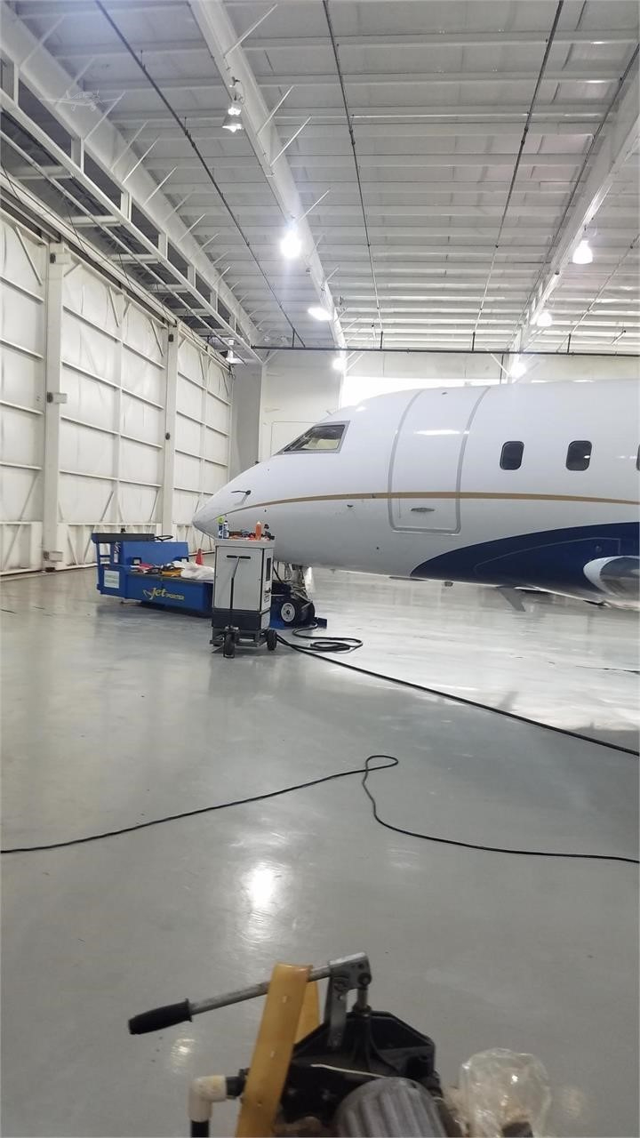 Image of tail N100LR