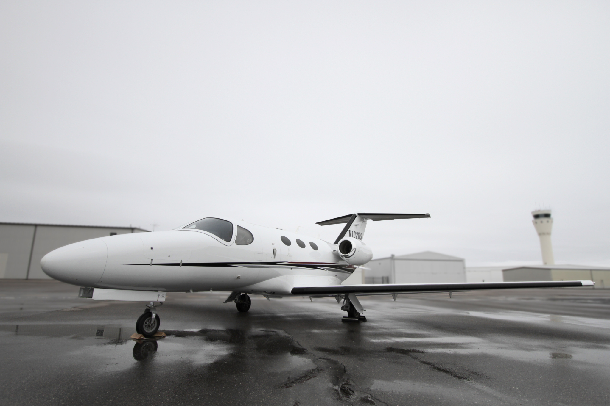 Image of tail N102DS