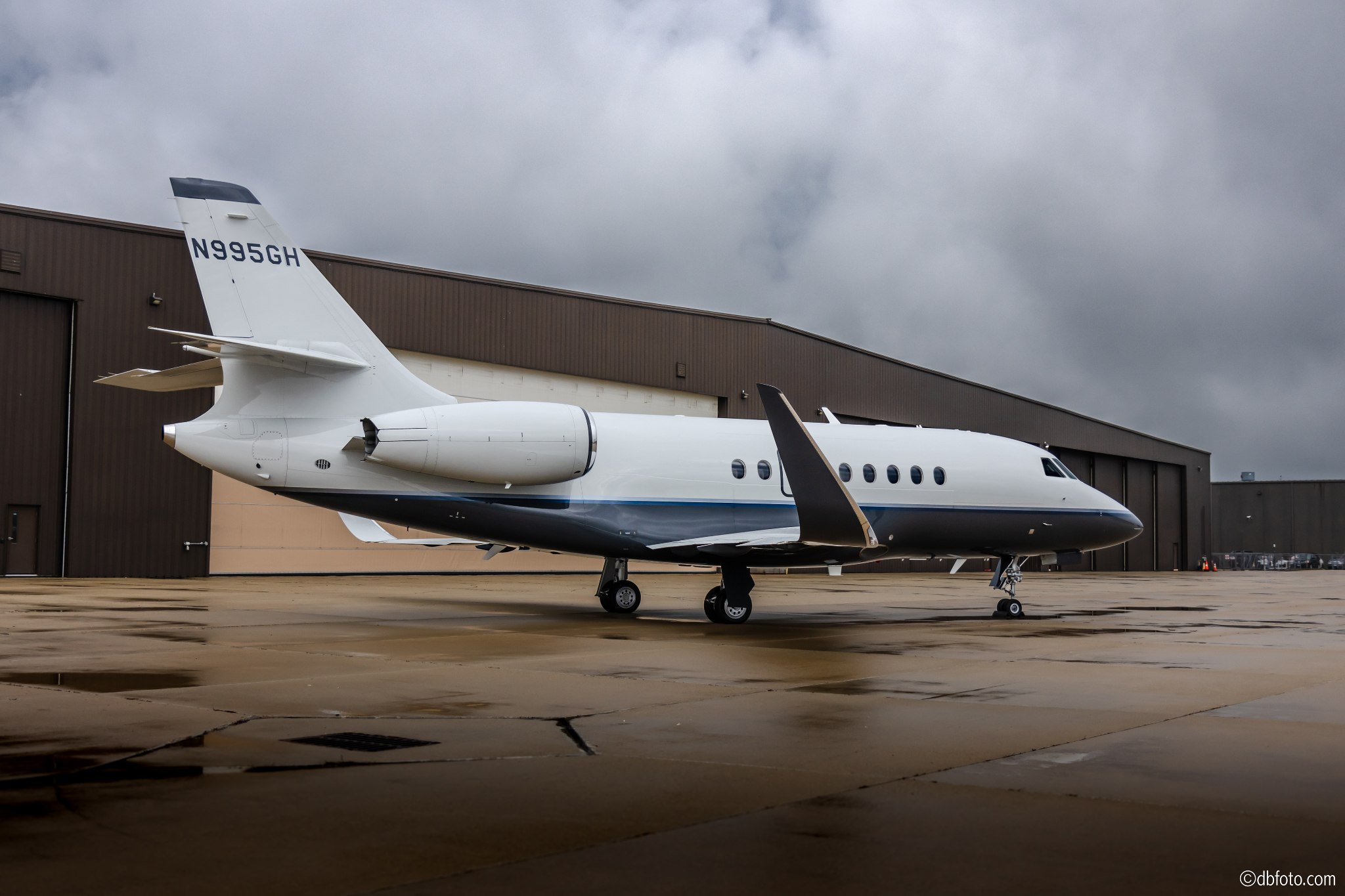 Image of tail N104PC