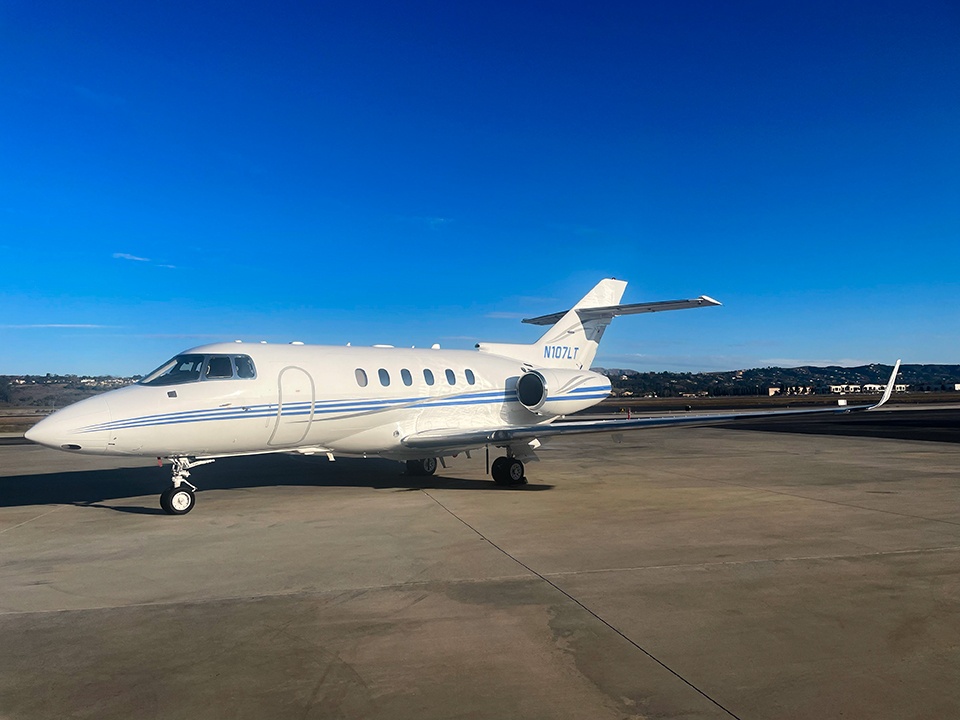 Image of tail N107LT