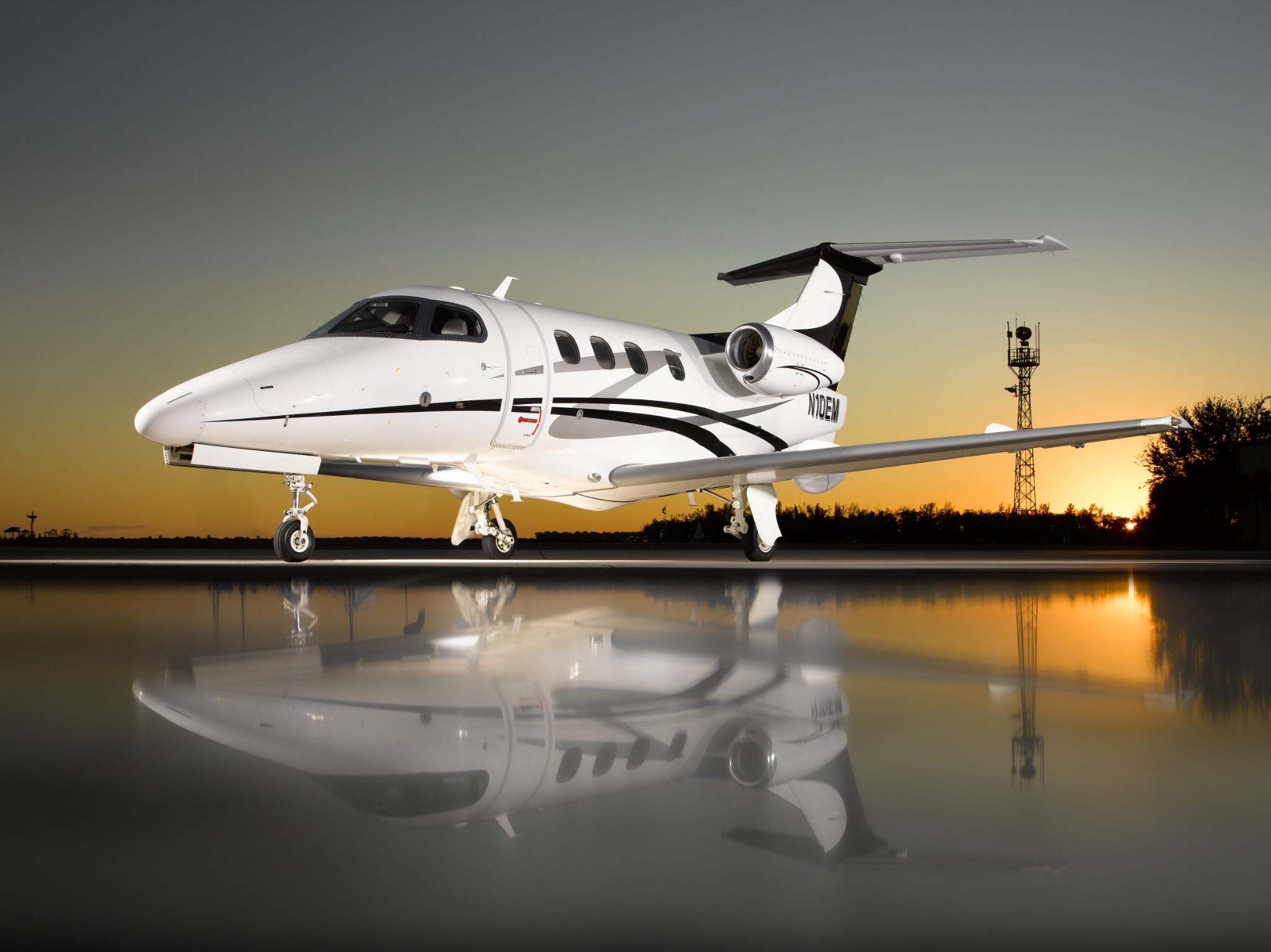 Image of tail N10EM