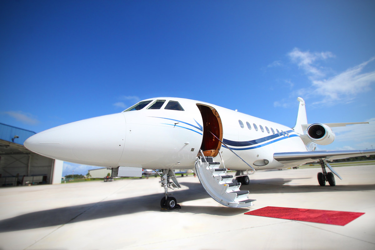 Image of tail N10JM