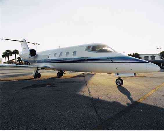 Image of tail N117LR