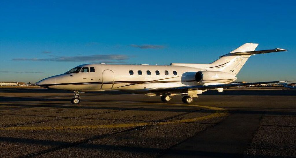 Image of tail N122LJ