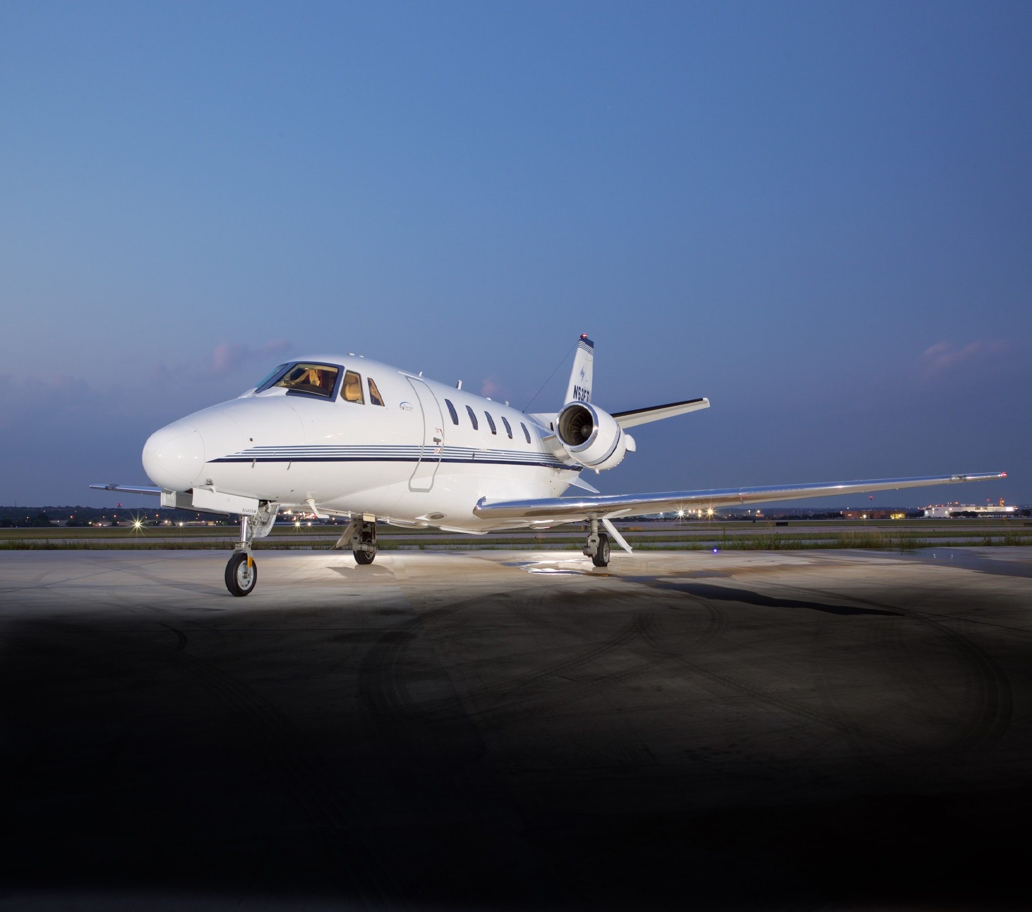 Image of tail N13ER