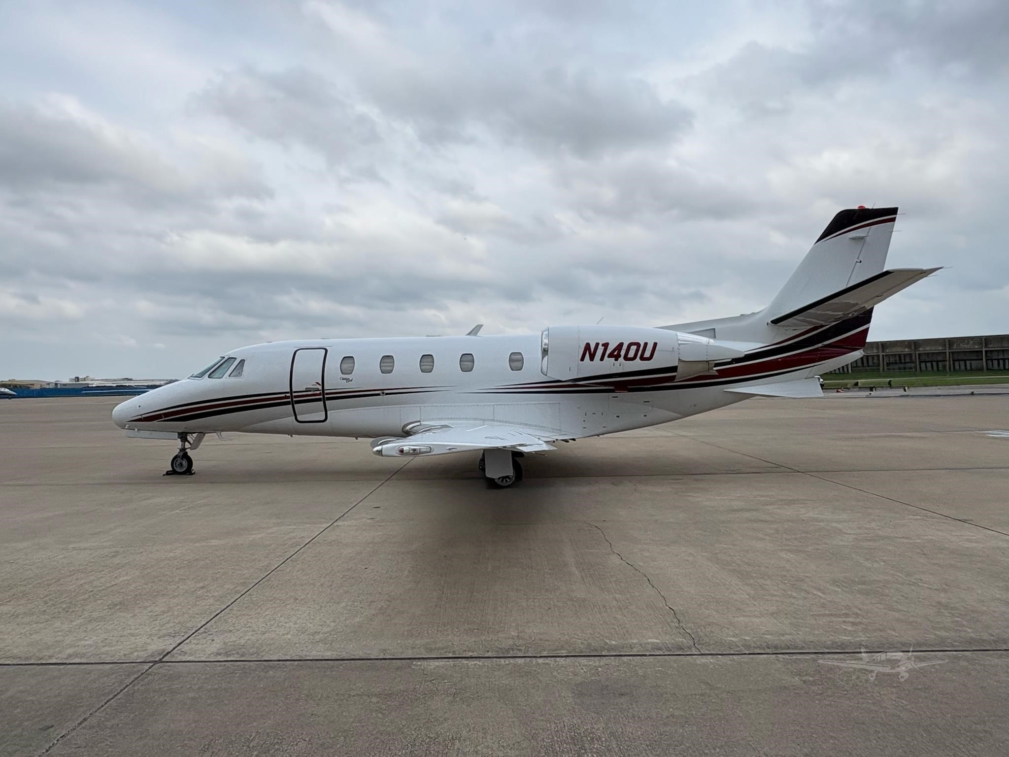 Image of tail N140U