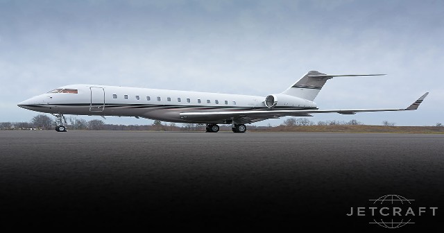 Image of tail N165QS