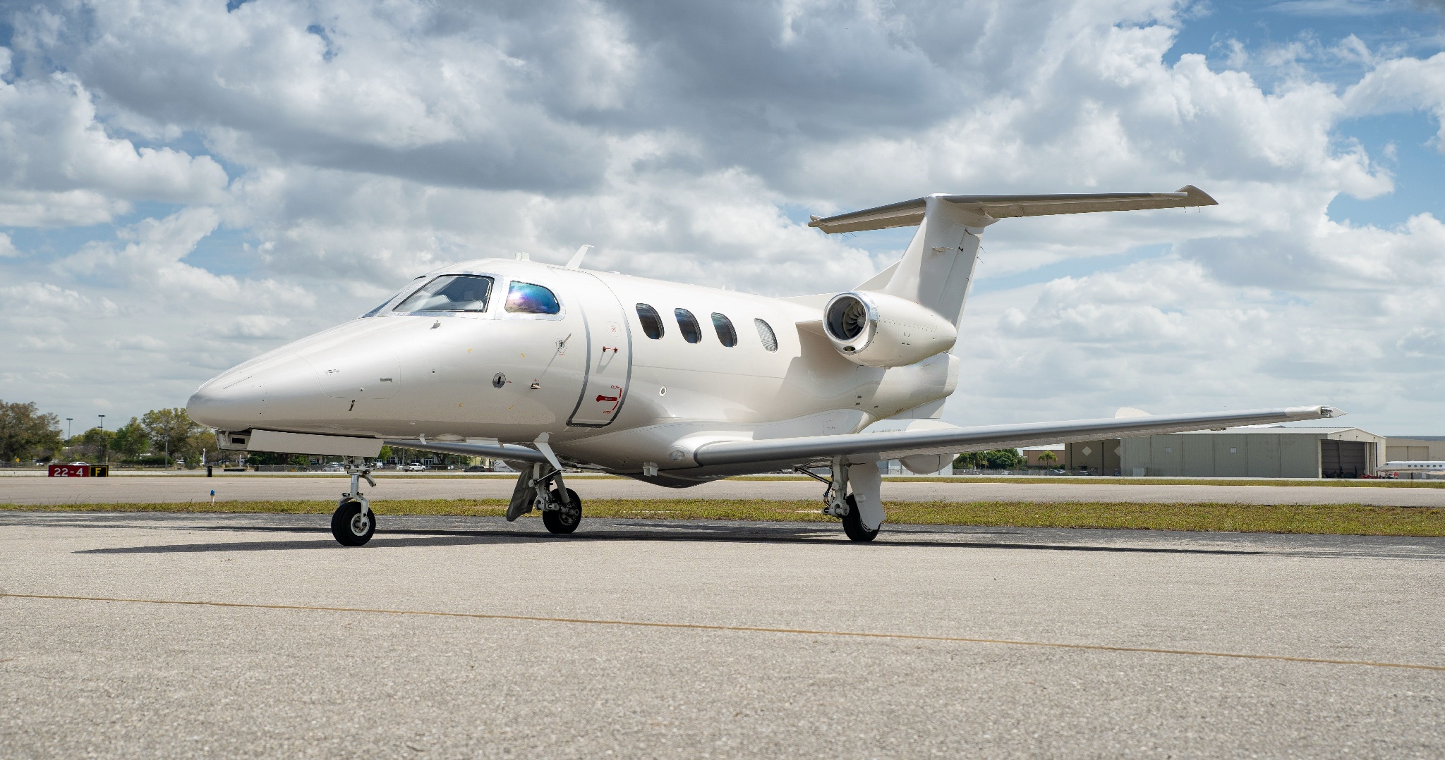 Image of tail N16SJ