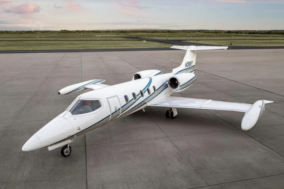 Image of tail N17GJ