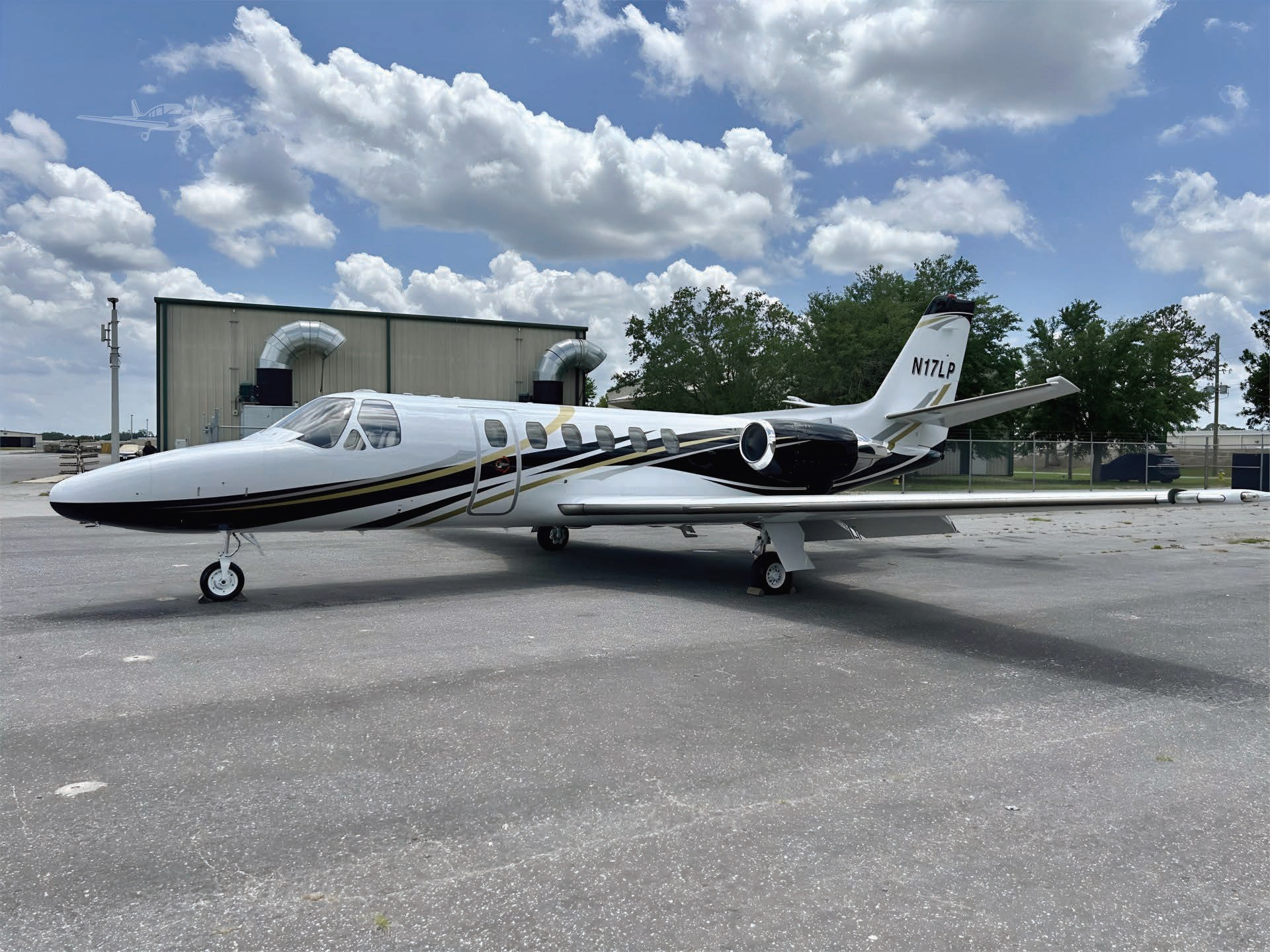 Image of tail N17LP