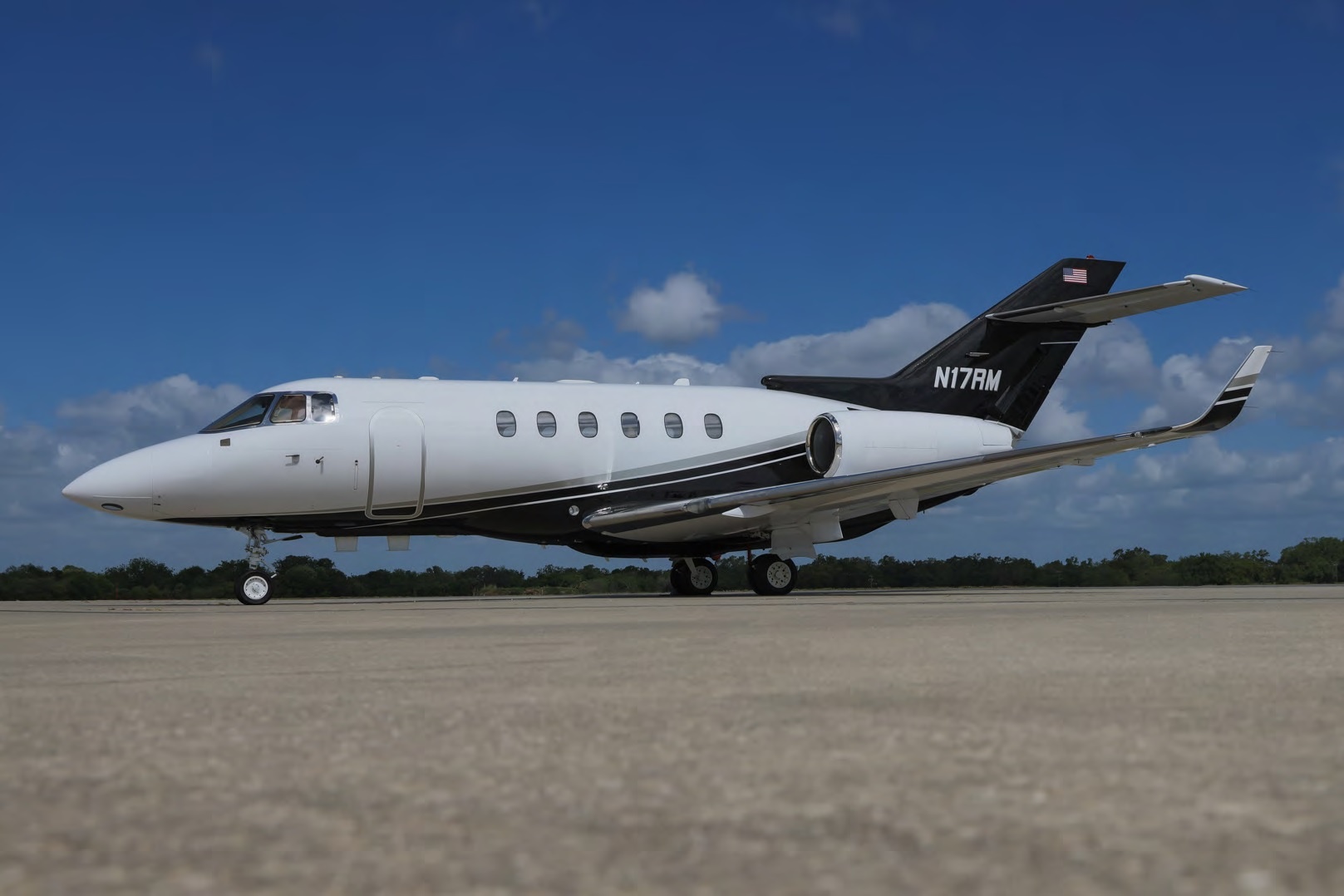 Image of tail N17RM