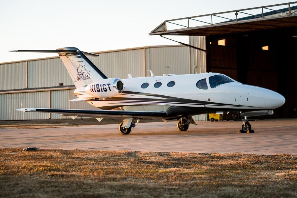 Image of tail N186M