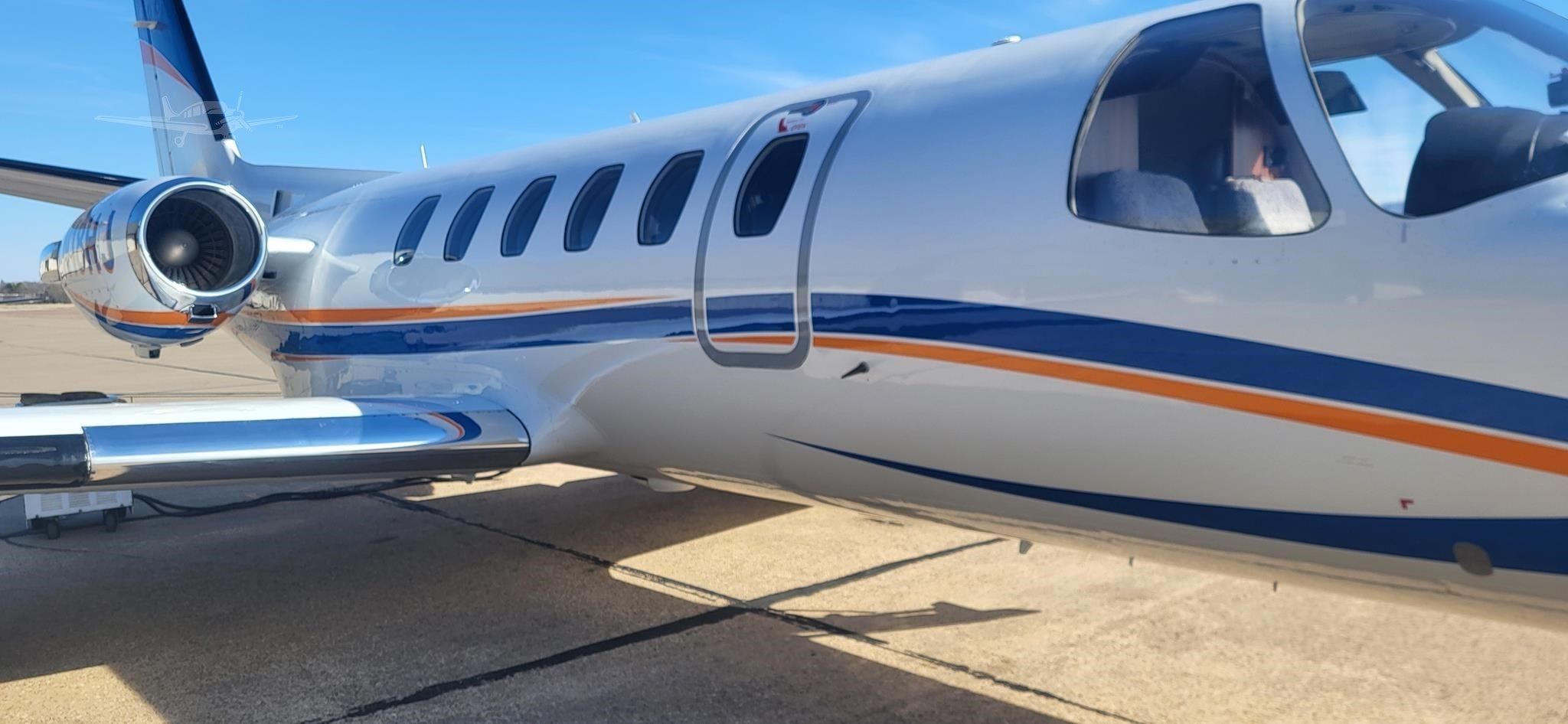 Image of tail N18HJ