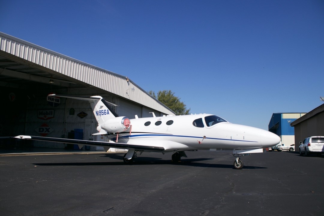 Image of tail N1956A