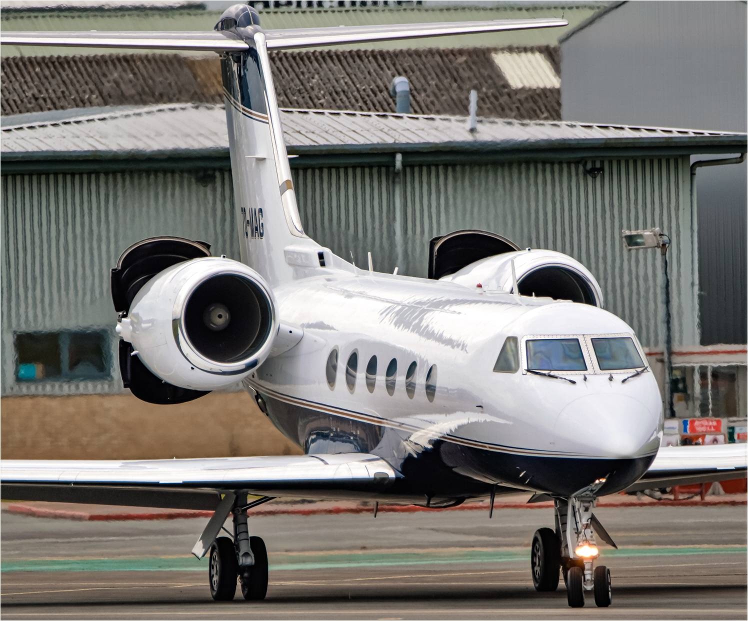 Image of tail N1JM