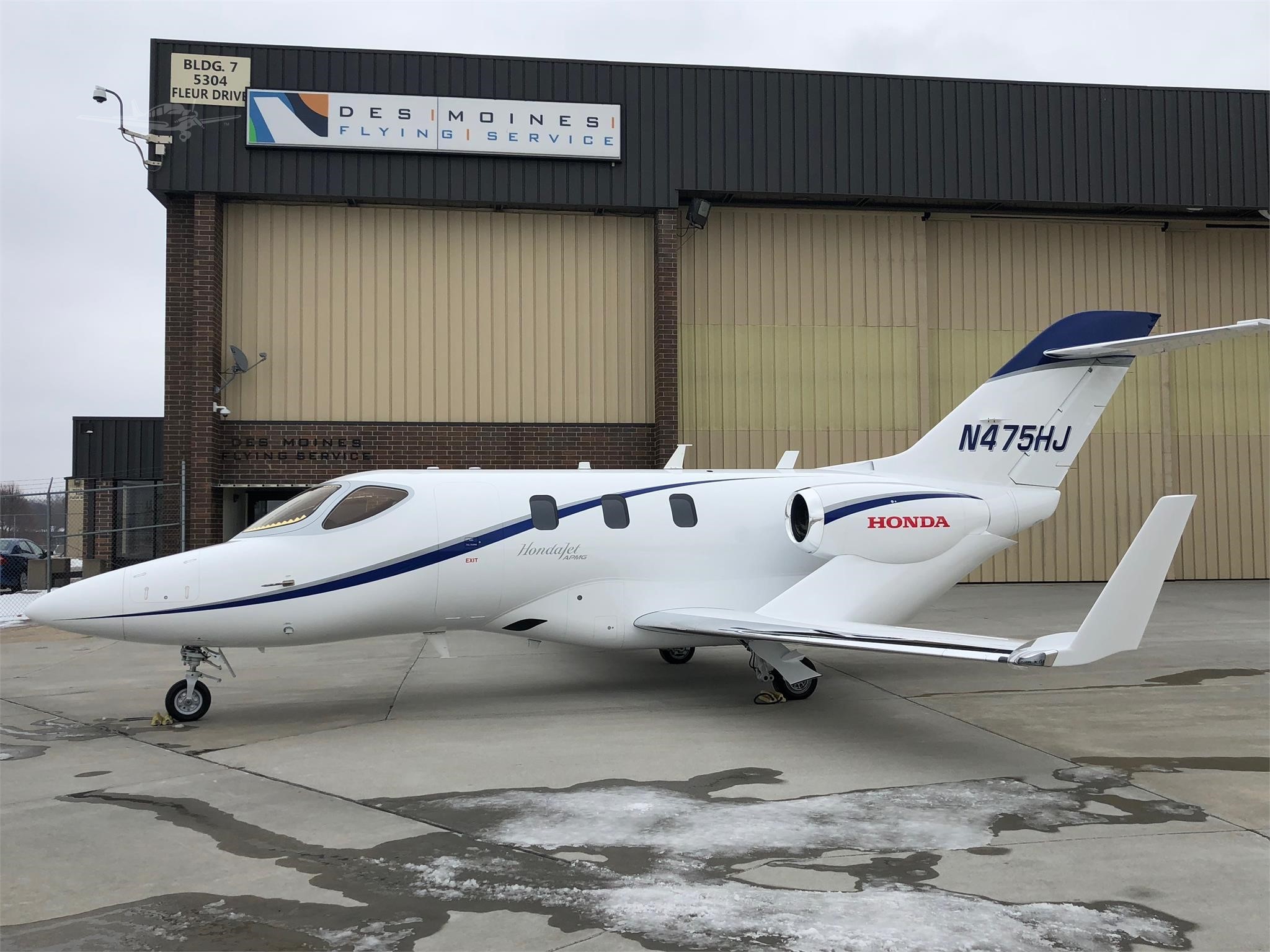 Image of tail N1RJ