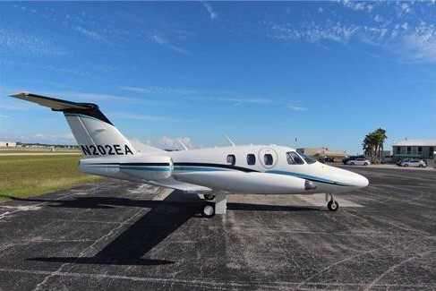 Image of tail N202EA
