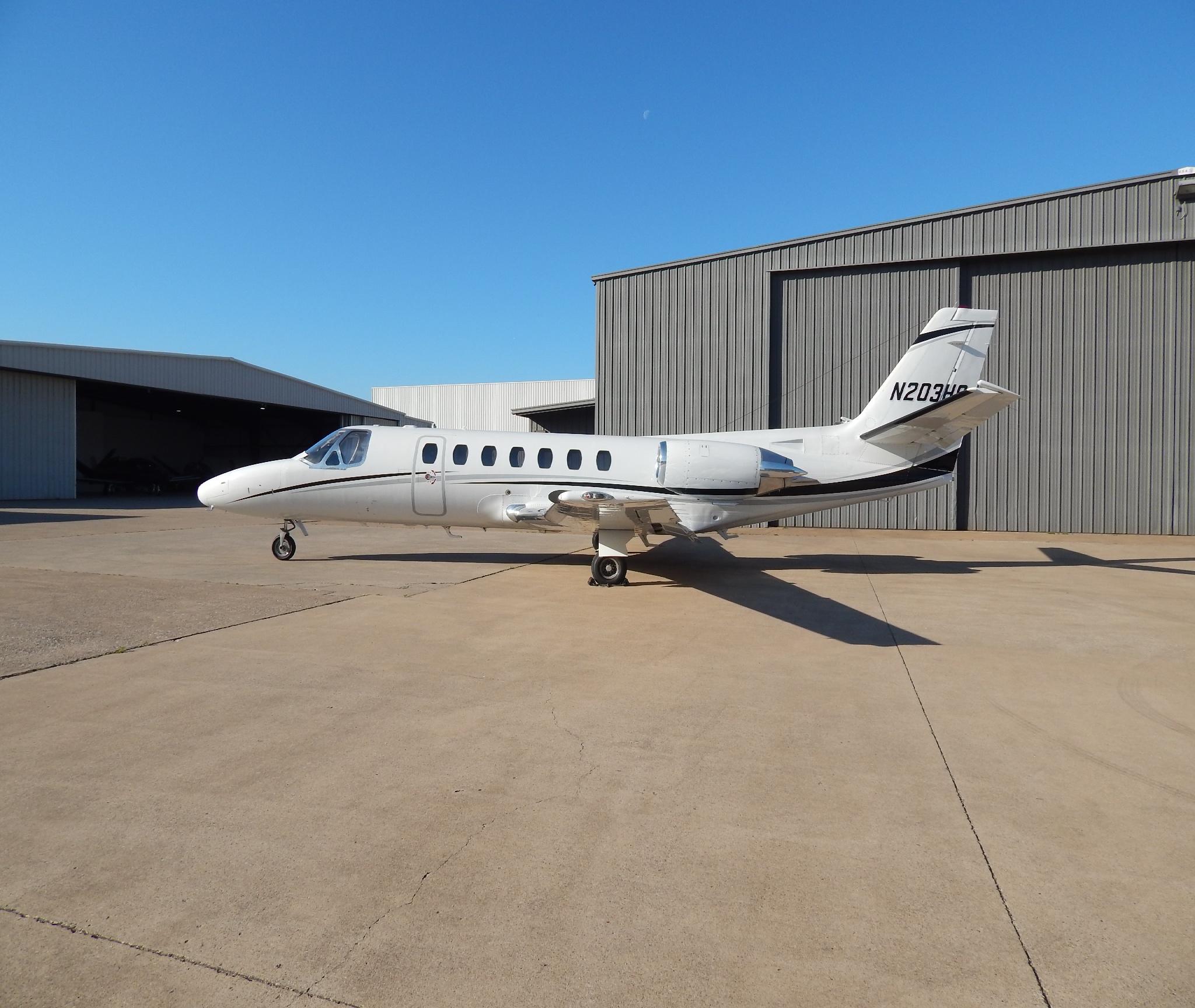 Image of tail N203HS