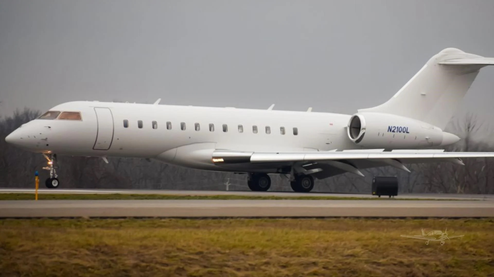 Image of tail N2100L
