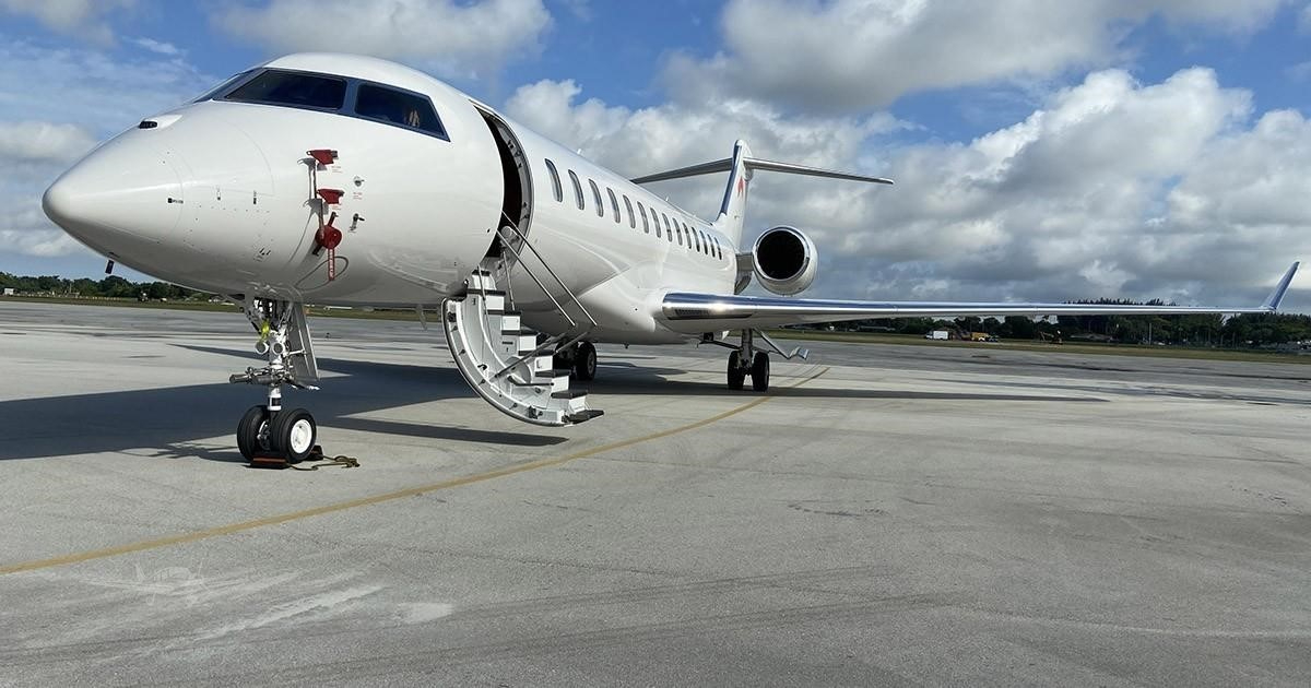 Image of tail N212WQ