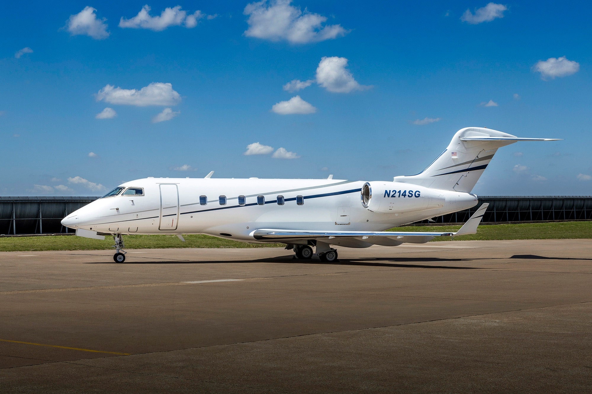 Image of tail N214SG