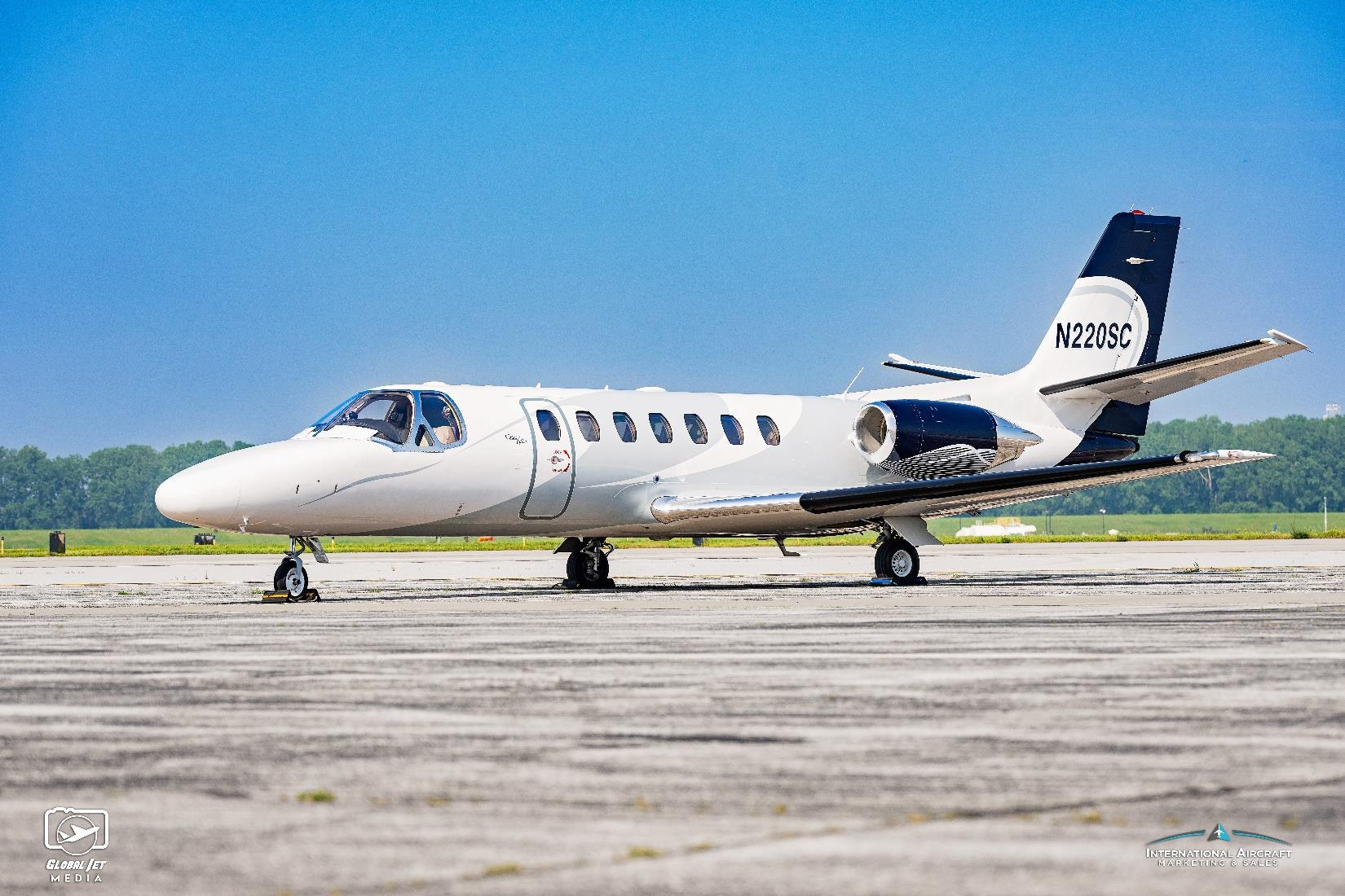 Image of tail N220SC