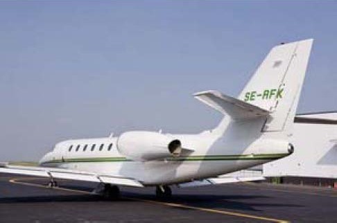 Image of tail N221LC
