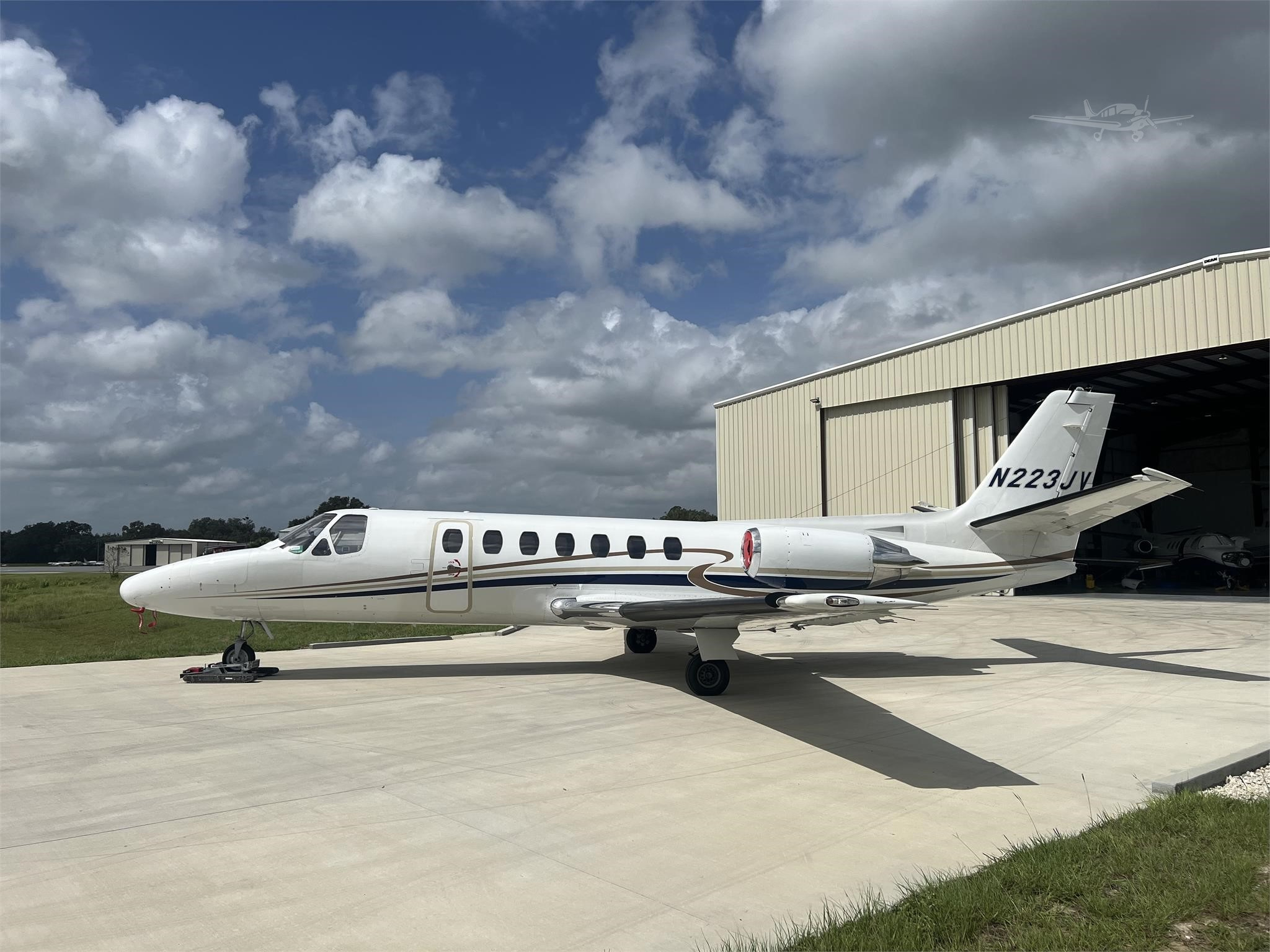 Image of tail N223JV