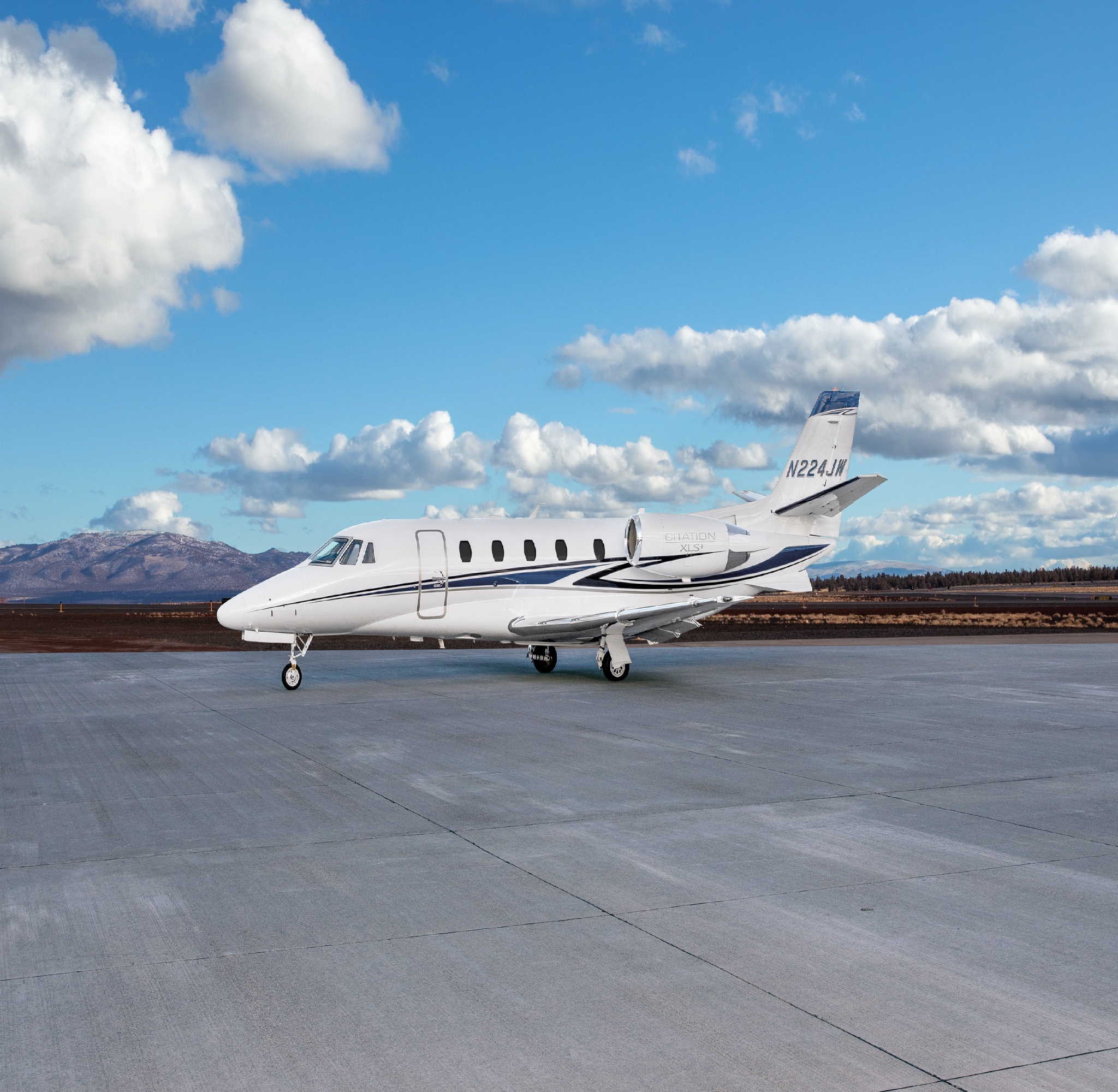 Image of tail N224JW