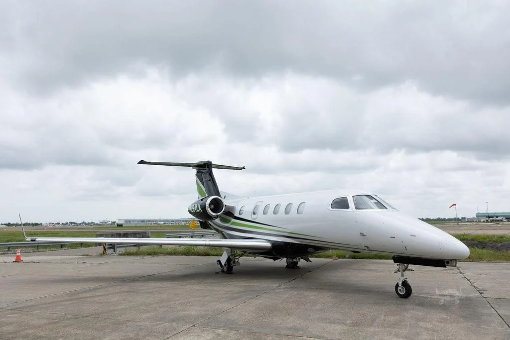 Image of tail N224LE