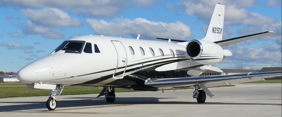 Image of tail N230DF