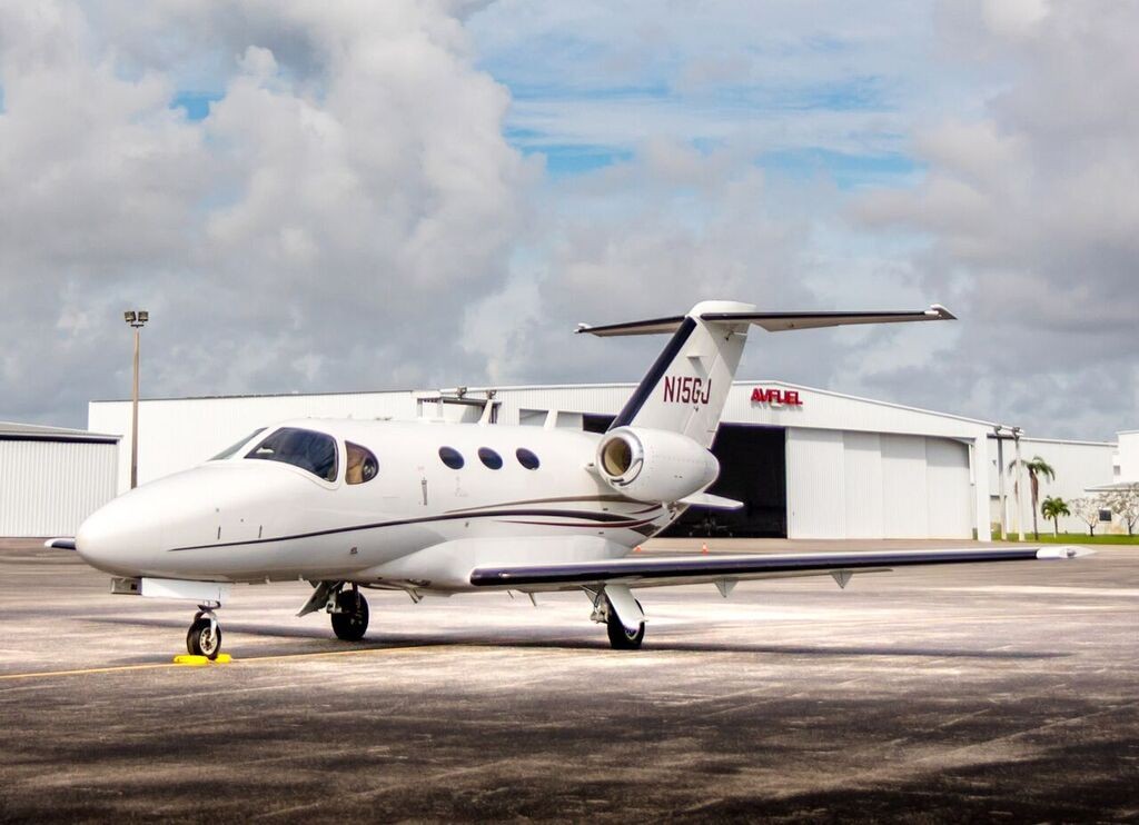 Image of tail N230PW