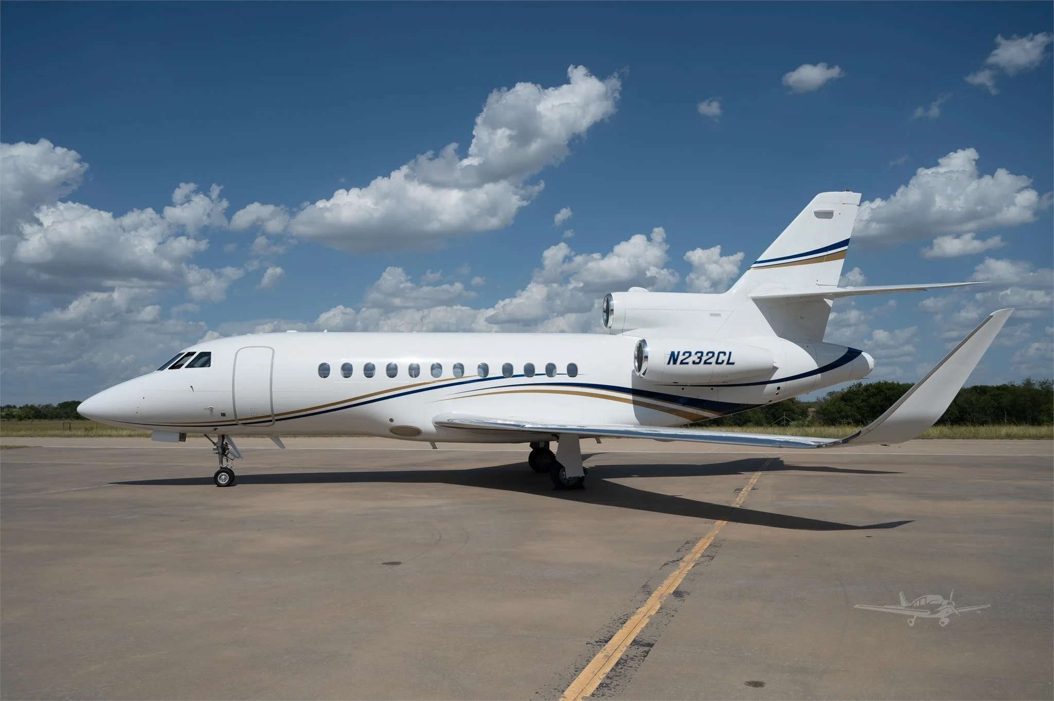 Image of tail N232CL